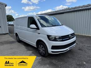 VOLKSWAGEN TRANSPORTER 2019 (19) at Iver Van Sales Iver