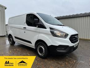 FORD TRANSIT CUSTOM 2019 (69) at Iver Van Sales Iver