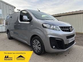 VAUXHALL VIVARO 2020 (70) at Iver Van Sales Iver